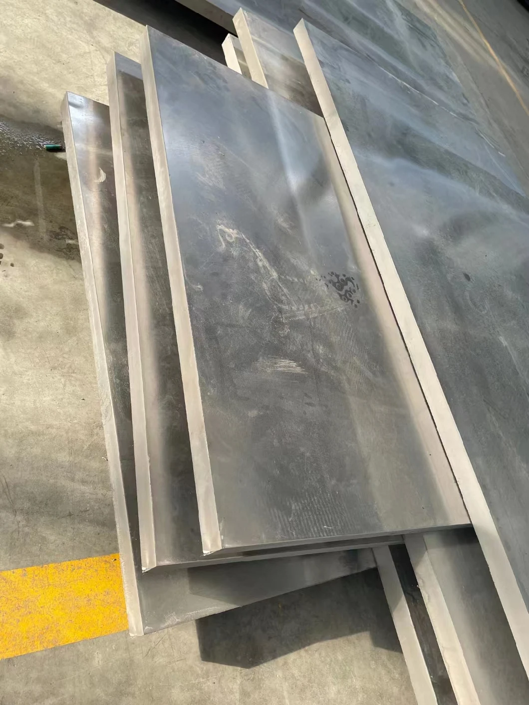 ASTM Gr5 Gr7 Gr6 Gr9 Gr11 Gr12 Gr16 Gr17 Gr25 Ta0 Ta1 Ta2 Ta5 Ta6 Ta7 Ta9 Ta10 Tb2 Tc1 Tc2 Tc3 Tc4 Titanium-Aluminium-Titanium Bimetal Three-Layer Clad Plate